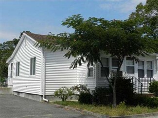 10 Graham St, Wareham, MA 02571