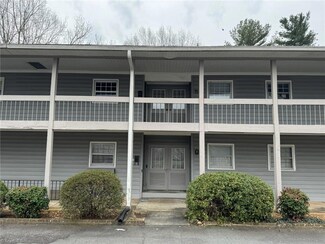 3094 Bonhurst Dr Unit 11, Winston Salem, NC 27106