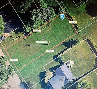 1825 Kern St, Port Huron, MI 48060