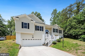 16108 Edgewood Dr, Dumfries, VA 22025