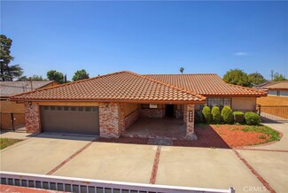 8639 Hayvenhurst Ave, North Hills, CA 91343