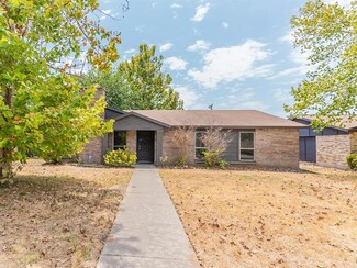 1358 Oakbluff Dr, Lancaster, TX 75146