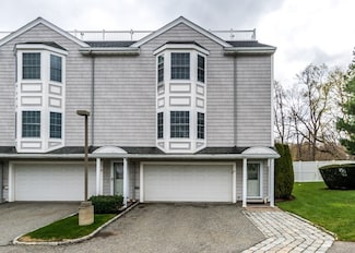 218 South St Unit 15, Waltham, MA 02453