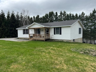 93 Lombard St, Presque Isle, ME 04769