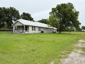 4801 Dell Dr, Greenville, TX 75401