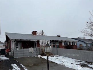 719 S Catalpa St, Moses Lake, WA 98837