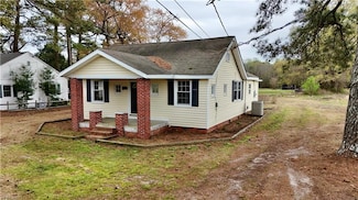 4076 Carrsville Hwy, Franklin, VA 23851