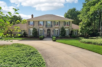 16 Hunting Hollow Dr, Cleveland, OH 44124