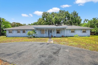 6581 Hillside Ln, Lake Worth, FL 33462