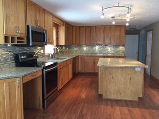 41 Vespa Ln, Nashua, NH 03064