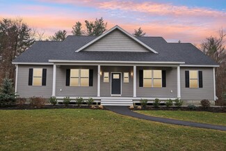 46 High St, Stratham, NH 03885