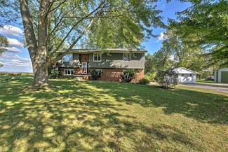 2870 County Road 1825 E, Blue Mound, IL 62513