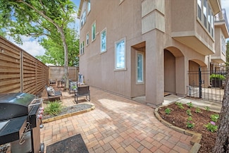 918 Detering St, Houston, TX 77007