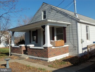324 W Route 897, Reinholds, PA 17569