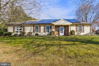 102 Carriage Hill Ct, Columbus, NJ 08022