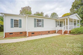 5995 Lake Wylie Rd, Clover, SC 29710
