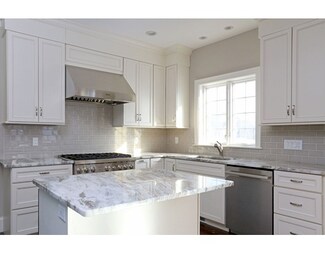 190 Elliot St Unit 1, Newton Upper Falls, MA 02464