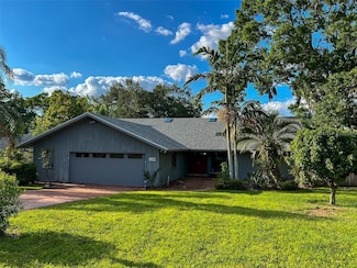 952 N Heron Cir, Winter Haven, FL 33884