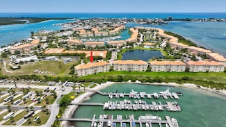 34 Harbour Isle Dr W Unit 205, Fort Pierce, FL 34949