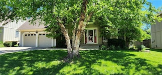 15107 Beverly St, Overland Park, KS 66223