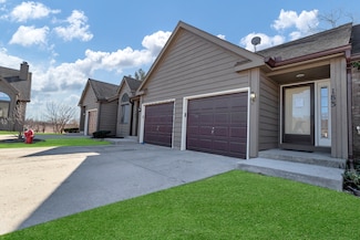 183 Dunbar Ln Unit 33, East Dundee, IL 60118