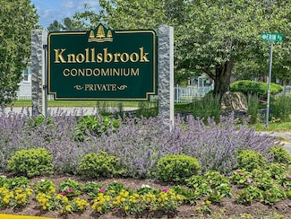 25 Jessica Dr Unit F, Stoughton, MA 02072