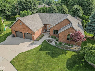 46769 Park Lane Ct, Macomb, MI 48042
