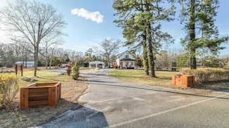 675 Cains Mill Rd, Williamstown, NJ 08094