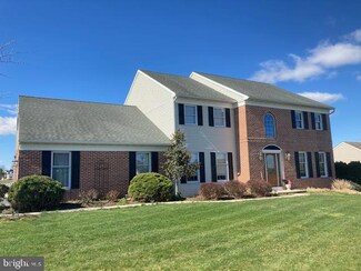 472 Glen Mar Ave, New Holland, PA 17557