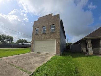 146 Disney St, Arcola, TX 77583