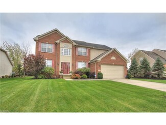 3082 Willowbrook Dr, Aurora, OH 44202