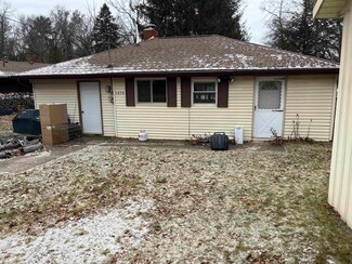 1870 N Pratt Lake Rd, Gladwin, MI 48624