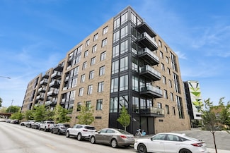 1701 W Webster Ave Unit 611, Chicago, IL 60614