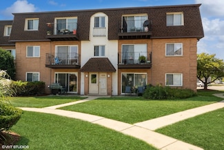 9470 Bay Colony Dr Unit 2S, Des Plaines, IL 60016