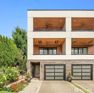 206 5th Ave, Kirkland, WA 98033