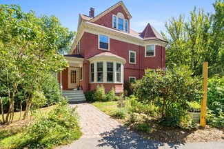 49 Clyde St, Newtonville, MA 02460