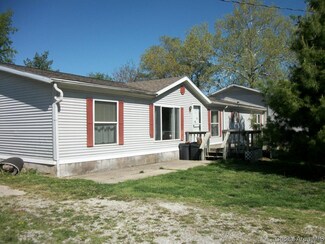 303 S Pearl, Bluffs, IL 62621