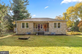 2929 Club House Rd, Finksburg, MD 21048