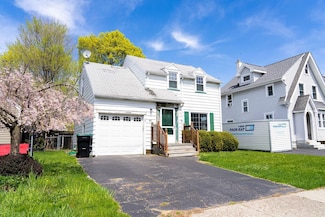82 Williston Rd, Rochester, NY 14616