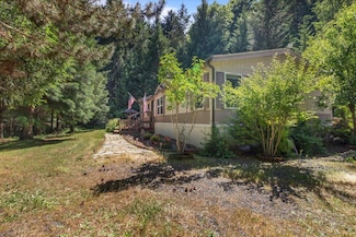 535 Round Prairie Rd, Wilderville, OR 97543