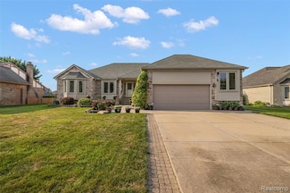4871 Bayleaf Dr, Sterling Heights, MI 48314