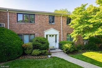 93A Troy Dr Unit A, Springfield, NJ 07081