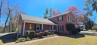 517 Robertson Ln, Danville, VA 24540