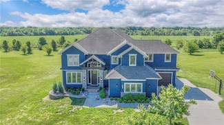 30601 E Hideaway Ln, Lone Jack, MO 64086