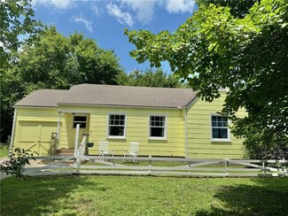 3005 Rosewood Ave, Parsons, KS 67357