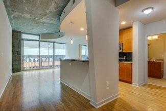 301 Demonbreun St Unit 202, Nashville, TN 37201