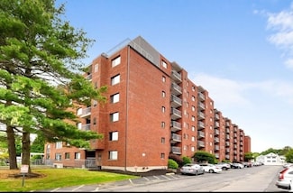 8 9th St Unit 513, Medford, MA 02155