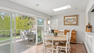 8 Elder Ave, Hampton Bays, NY 11946