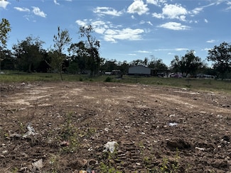 2442 Brazos River Rd, Freeport, TX 77541