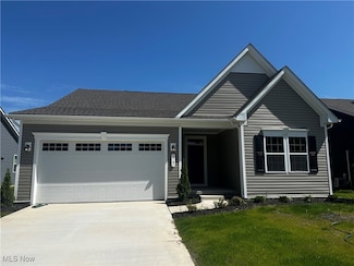 1747 Mckinley Ln, Painesville Township, OH 44077